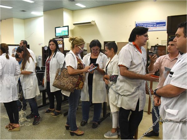 Médicos levantan protesta tras promesa de presentar reglamentación de jubilación médica