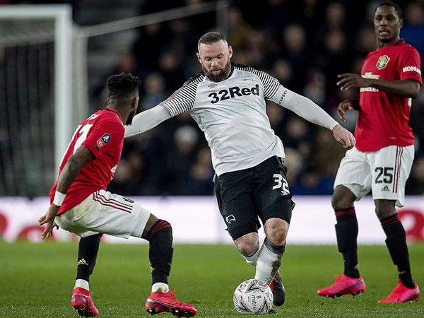 El Manchester United puede con Rooney