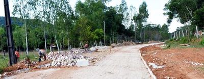 Reanudan obra de empedrado, pero “olvidan”  desagüe pluvial, denuncian - Interior - ABC Color