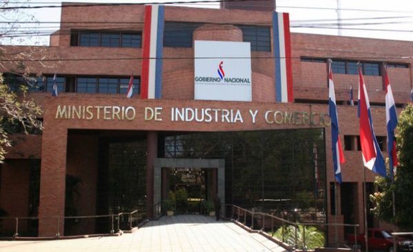Analizaron las políticas del comercio de servicios