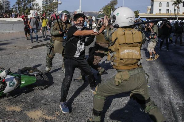 Reportan más detenidos en nuevas movilizaciones juveniles en Chile