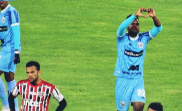 HOY / Binacional eleva su fama de "mata gigantes" a costa del Sao Paulo