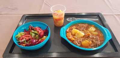Intendente Prieto compro ALMUERZO ESCOLAR más barato porque es de MENOR CALIDAD y CANTIDAD