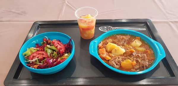 Intendente Prieto compro ALMUERZO ESCOLAR más barato porque es de MENOR CALIDAD y CANTIDAD