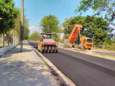 Asfaltan avenida en Vallemí