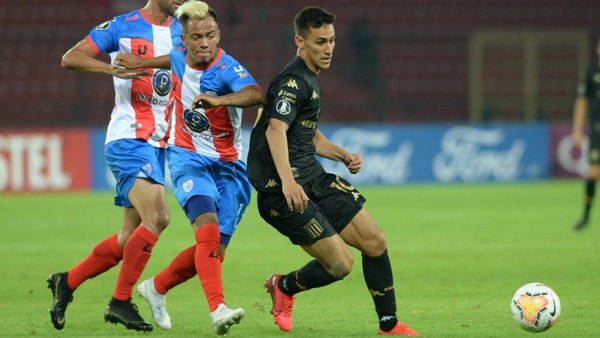 Con Matías Rojas, Racing remonta y gana en la Libertadores