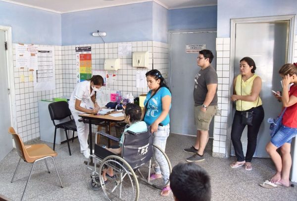 Salud registra descensos en las consultas por dengue
