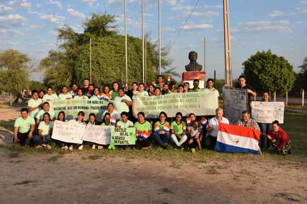 En Mariscal Estigarribia marchan contra la violencia y abuso infantil