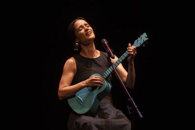 Julieta Venegas le canta a las mujeres y a la lucha feminista en México - .::RADIO NACIONAL::.