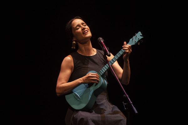 Julieta Venegas le canta a las mujeres y a la lucha feminista en México - .::RADIO NACIONAL::.