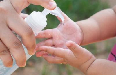 La sencilla forma de hacer tu propio gel desinfectante de manos: en solo cuatro pasos - C9N