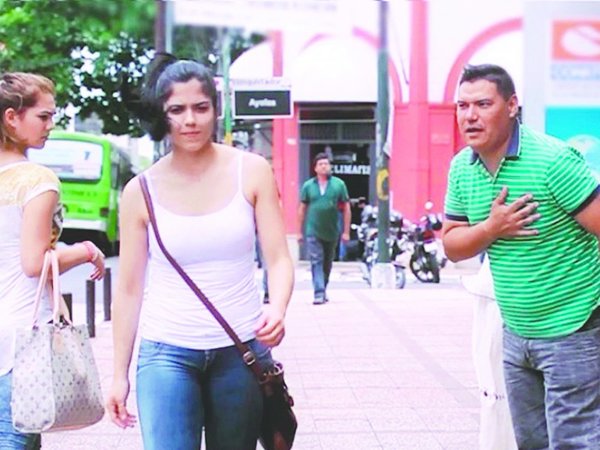 Denuncia por silbido y acoso reflotó multa a piropeadores