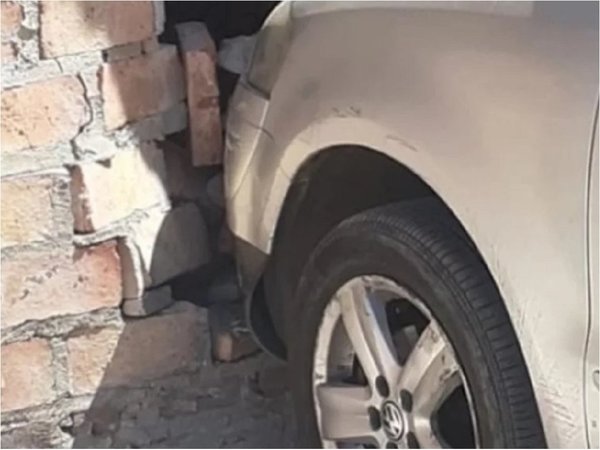 Tragedia: Mujer atropella por accidente a sus tres hijos