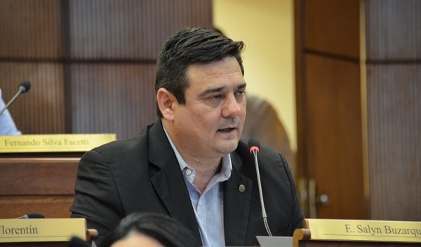 Buzarquis respecto a senadora Bajac: «estoy profundamente arrepentido, me equivoqué» | Radio Regional 660 AM