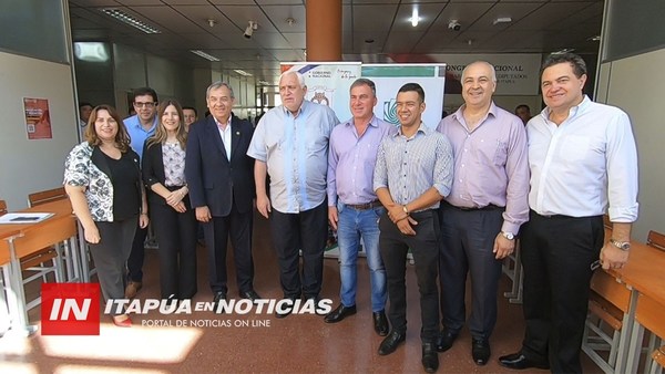 RECEPCIONAN 2.000 MOBILIARIOS PEDAGÓGICOS PARA ESCUELAS DE ITAPÚA