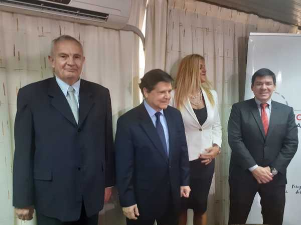 Asume nueva directora de Migraciones y Acevedo le pide 'lealtad’ » Ñanduti