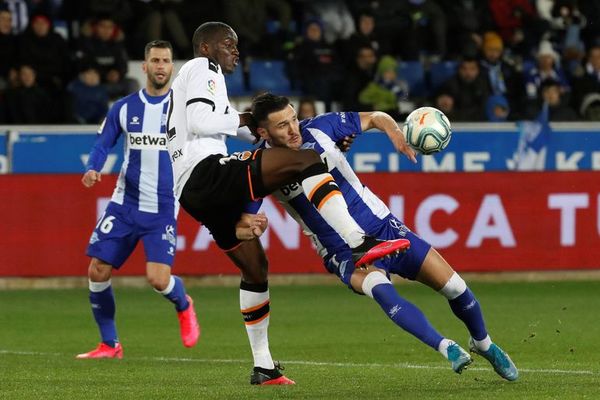 Valencia empata ante Alavés - Fútbol - ABC Color