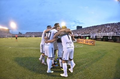 TRIbuto al fútbol, TRIunfo y TRIcampeonato - Informate Paraguay