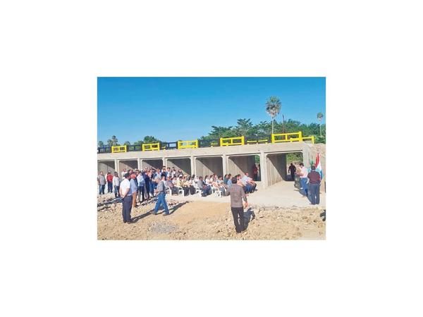 Habilitan puente derrumbado en 2019 en Puerto Guaraní
