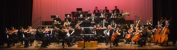 Impecable recorrido musical con la OSCA - Música - ABC Color