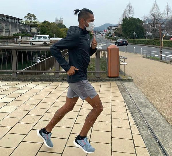 Ayala corre la Maratón del Lago Biwa en Japón