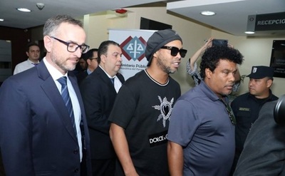 Ronaldinho preso en la agrupación especializada
