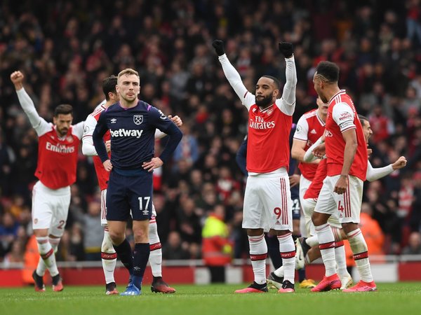 Lacazette y el VAR prosiguen el buen momento del Arsenal de Arteta