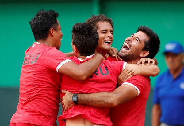 Perú gana en dobles y aventaja a Suiza - Tenis - ABC Color