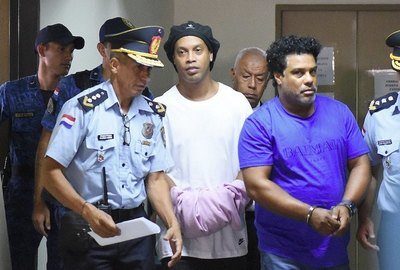 Ronaldinho en orsaiete: con prisión preventiva | Crónica