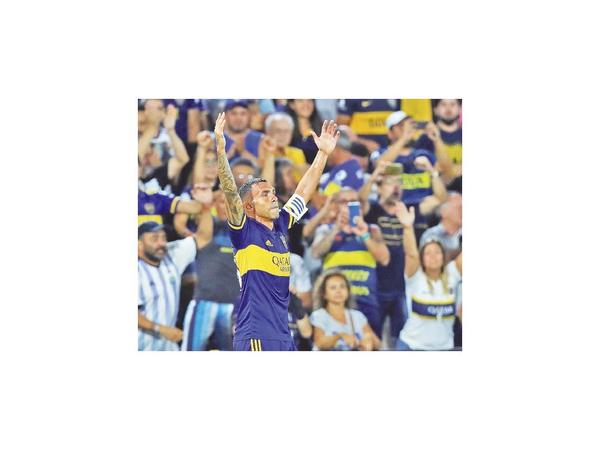 Boca levanta el título