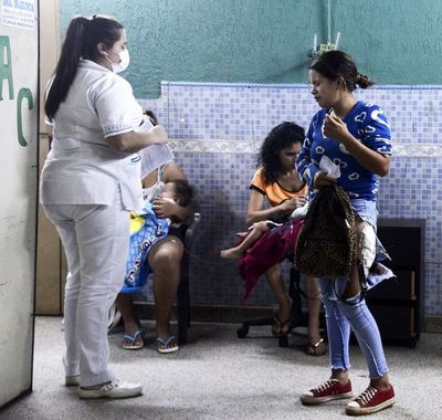 Dos motoasaltantes apuñalan a  una mujer que aguardaba un colectivo - Judiciales y Policiales - ABC Color
