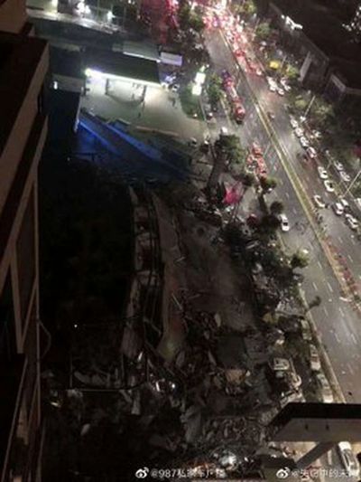 Se derrumbó un hotel en China
