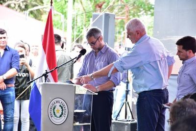 Mario Abdo alentó a autoridades de Yabebyry con el Salmo 91 - Digital Misiones