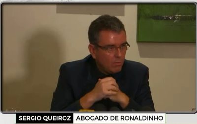Abogado de Ronaldinho dice que detención es ilegal y que “obró de buena fe” - Nacionales - ABC Color