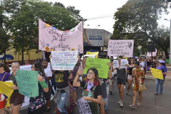 CDE: Exigen medidas para prevenir violencia hacia la mujer - ABC en el Este - ABC Color
