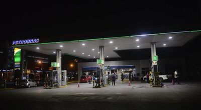 Asaltan y roban alrededor de G. 10 millones de estación de servicios  - Nacionales - ABC Color