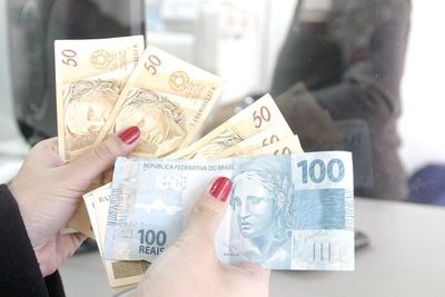 Real se devaluó 10 veces más que el guaraní frente al dólar