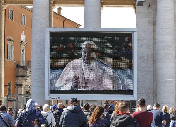 Primer rezo  del Ángelus del papa Francisco vía  streaming - Internacionales - ABC Color