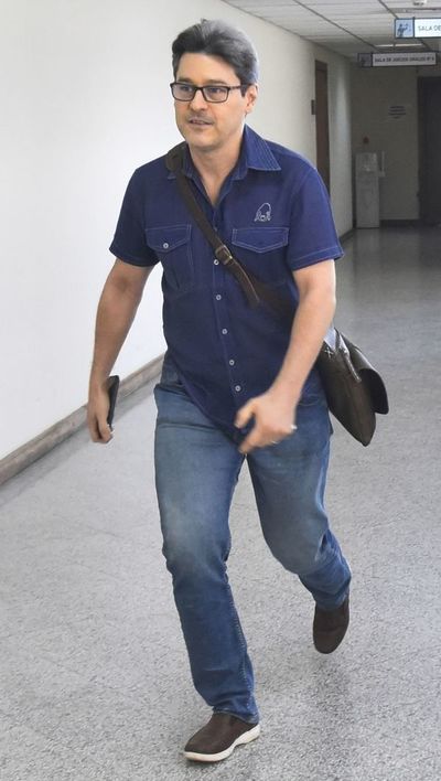 Soares y Guachiré, juzgados por el caso coquitos de oro - Judicial - ABC Color