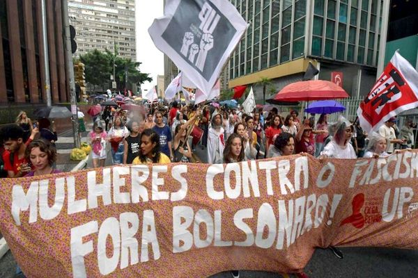 Las mujeres se movilizan en contra de Bolsonaro
