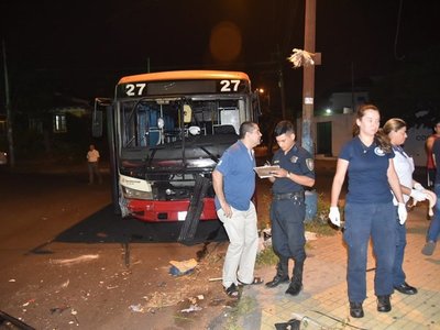 Conductor de Uber queda herido tras accidente de tránsito