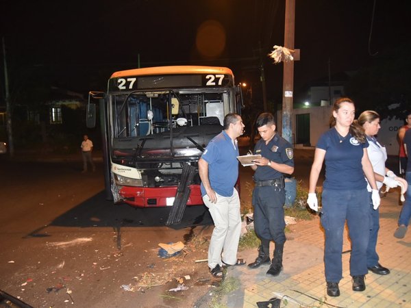 Conductor de Uber queda herido tras accidente de tránsito