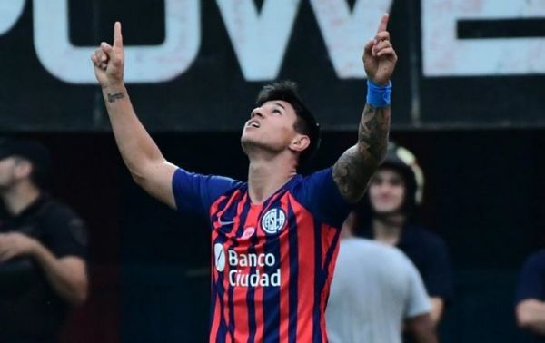 Doblete de Adam Bareiro para San Lorenzo