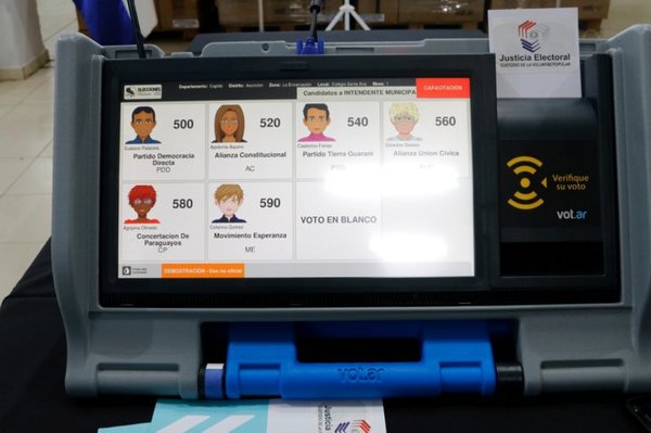 Hoy inician capacitaciones de funcionarios del TSJE para uso de máquinas de votación