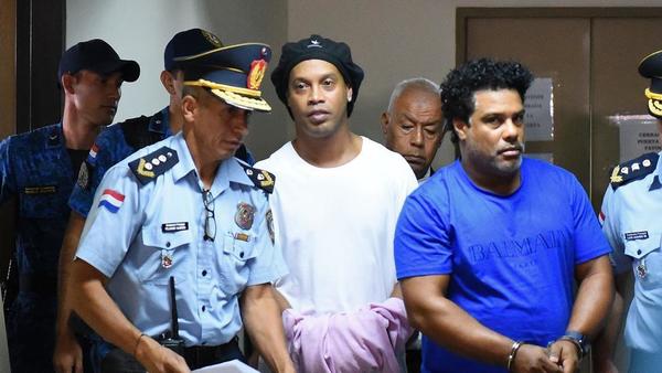 No hay pedido de naturalización de Ronaldinho ante la Corte, aclaran - ADN Paraguayo