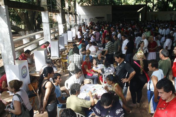 Convocan a elecciones internas de la ANR