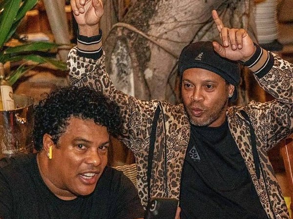 Corte confirma que no hay pedido para la naturalización de Ronaldinho