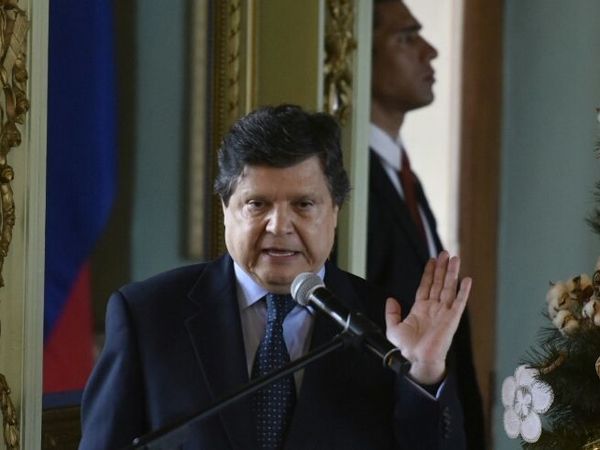 Asesor de Acevedo afirma que este supo de documentación irregular dos días antes - Nacionales - ABC Color