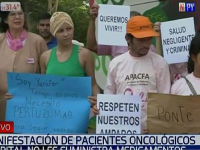 Incán: Pacientes protestan por trámites para medicamentos