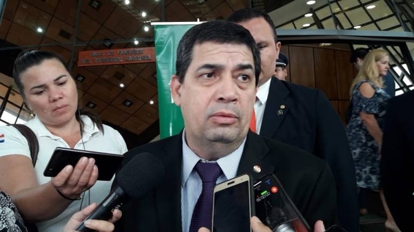 HOY / Vicepresidente espera “que se termine rosca” de documentos falsos